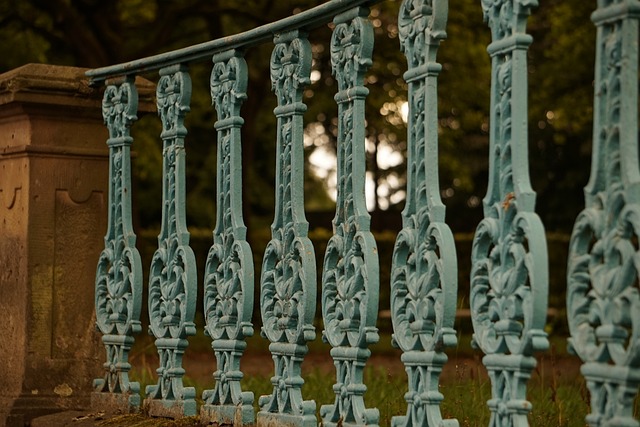 Choosing the Perfect Ornamental Iron Fence for Your Home: Styles from Collingwood and Barrie