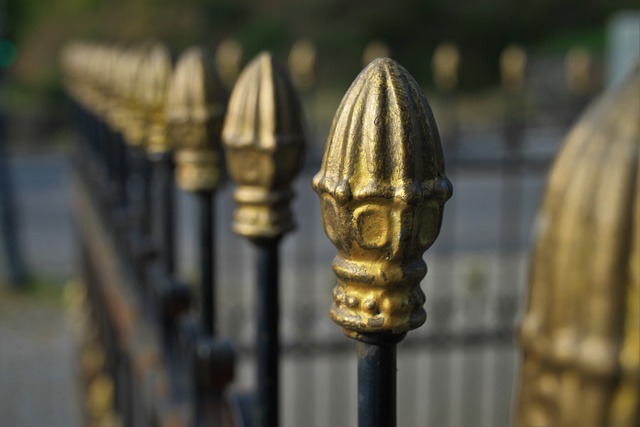 Maintain Your Ornamental Iron Fences: Collingwood & Barrie Guide