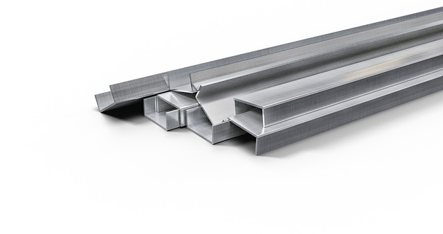Studio Aluminum: Navigating Benefits and Costs for Oakville Siding