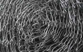 chain-link-fence-installation-in-barrie-640x480-59363485.jpeg