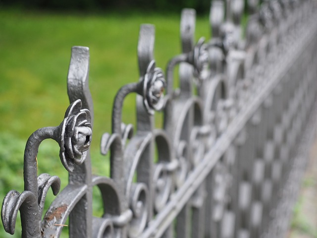 Modern Fences: Trending Designs & How Fence Right Inc Can Make Your Vision Reality