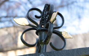 ornamental-iron-fence-barrie-640x480-35956292.jpeg
