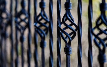 ornamental-iron-fence-barrie-640x480-67083448.jpeg