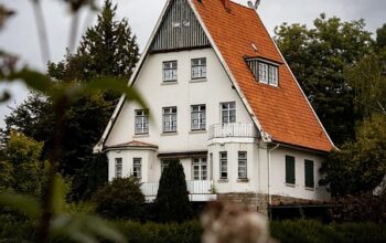 property-management-640x480-95156734.jpeg