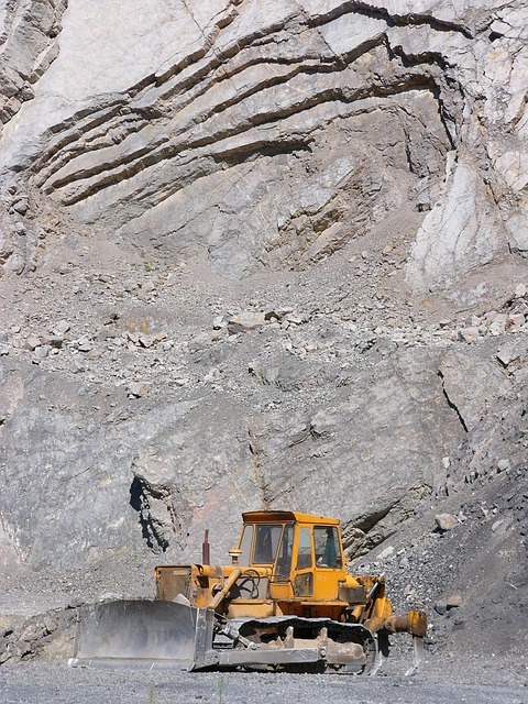 Driveway Durability: Excavation Depth for Ontario’s Weather with Paul’s Bobcat Services